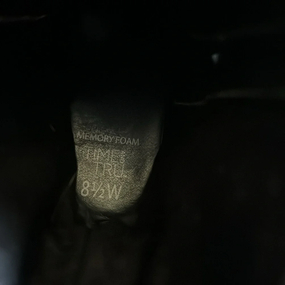 Women’s black boots - Picture 4 of 4